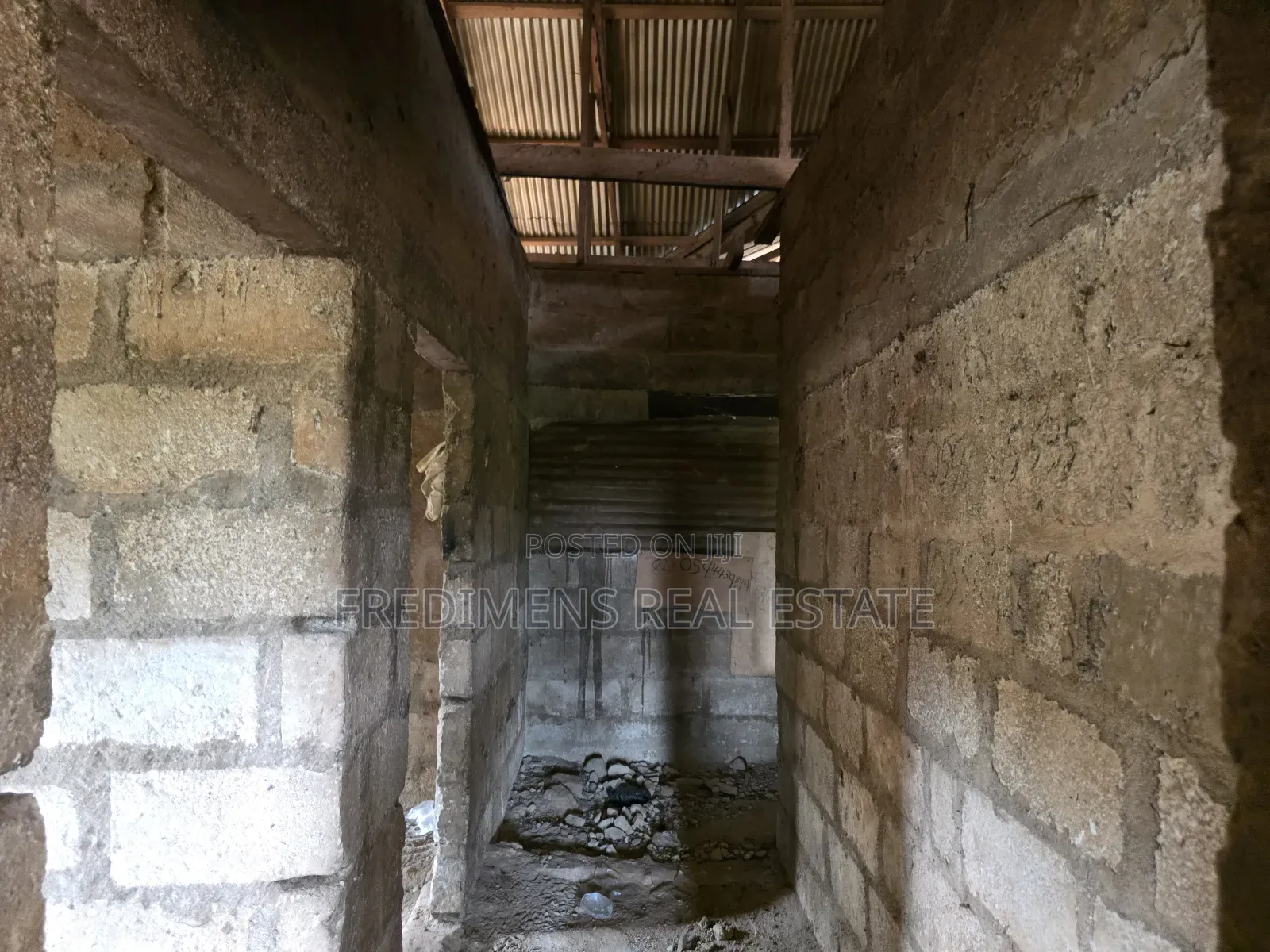 6bdrm House In Fredimens Real, Kwabre For Sale