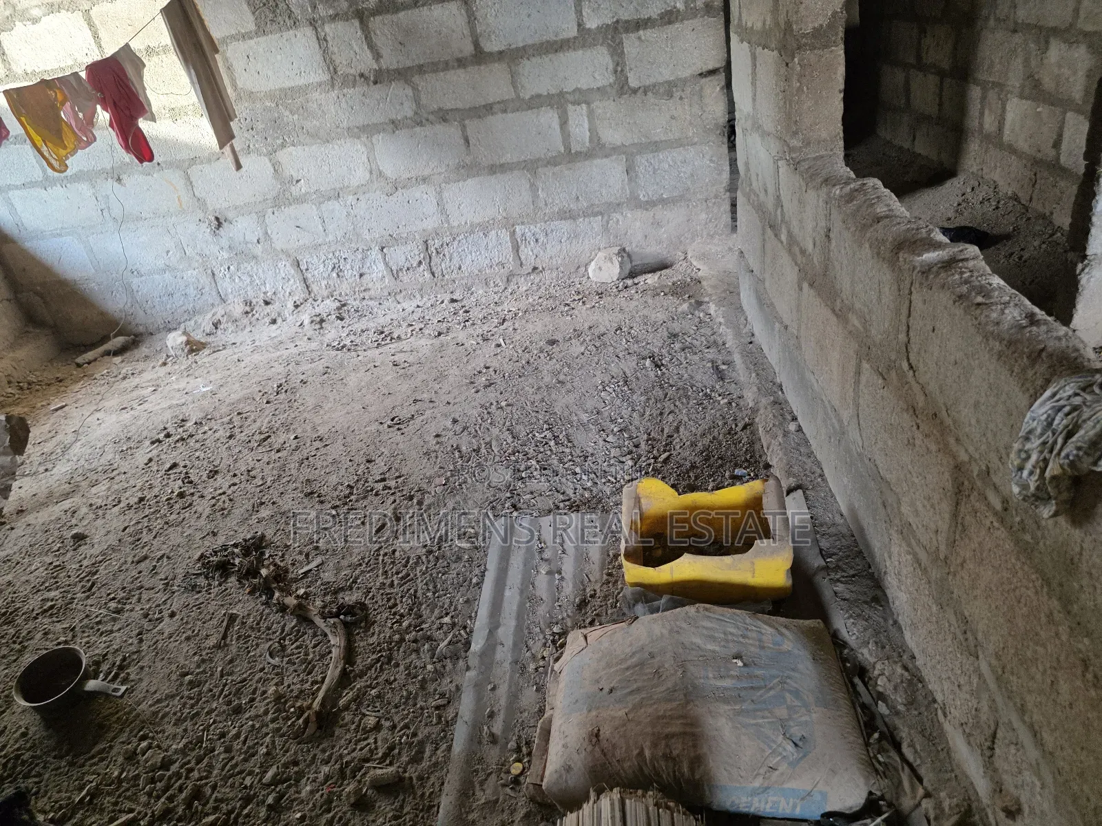 6bdrm House In Fredimens Real, Kwabre For Sale