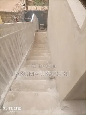 2bdrm Apartment in School Park, Old Ashomang for rent
