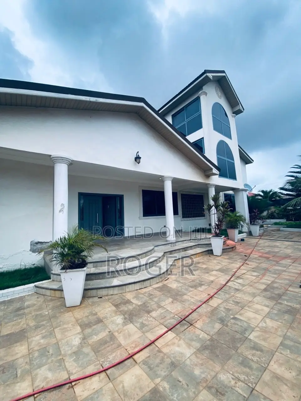 7bdrm House in Ofankor Barrier, Achimota for sale