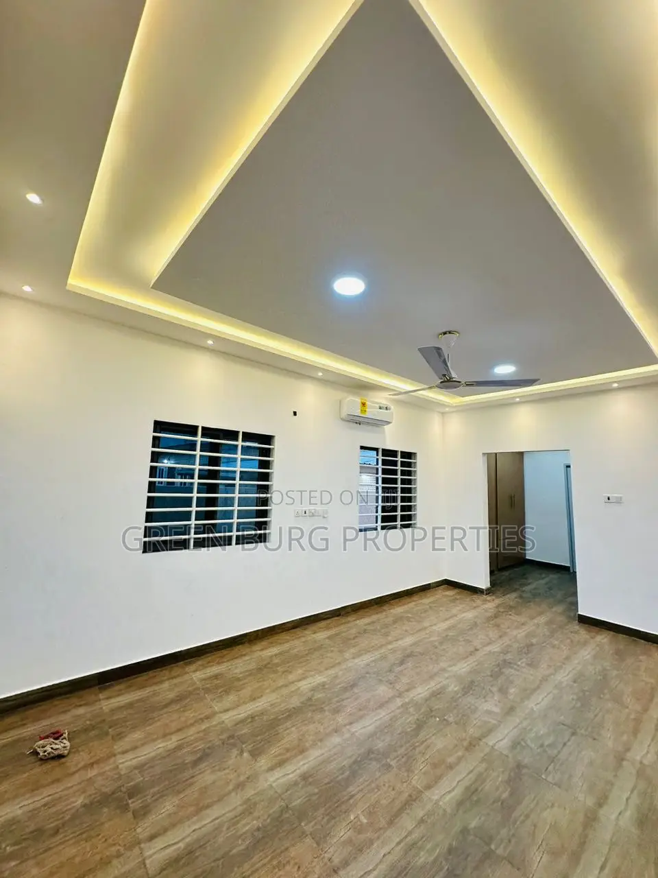 3bdrm House in Lake Side Estate for sale