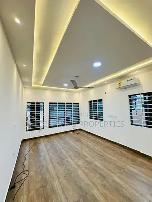 3bdrm House in Lake Side Estate for sale