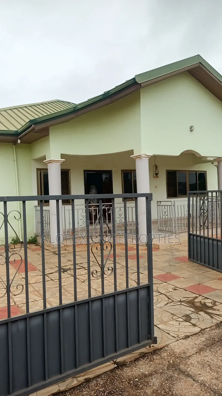 2bdrm House in Oyarifa for rent