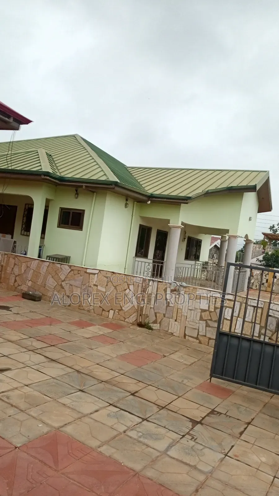 2bdrm House in Oyarifa for rent
