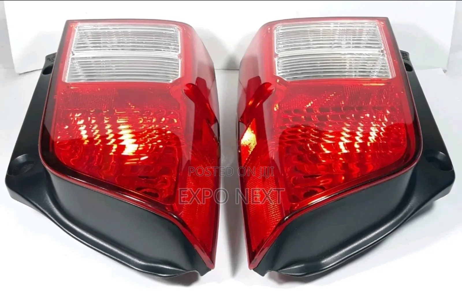 Tail Light Pair 2005-2012 Nissan Pathfinder