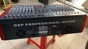 Yamaha Bix 16 Channel Power Mixer
