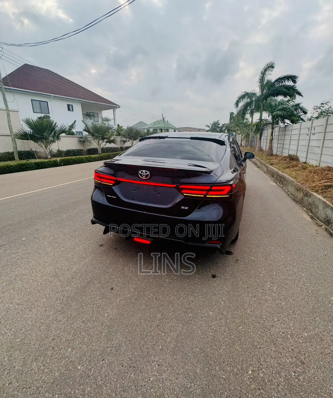 Toyota Camry SE FWD (2.5L 4cyl 8AM) 2018 Green