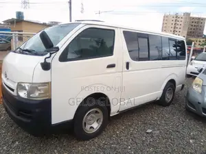 Toyota HiAce 2010 White