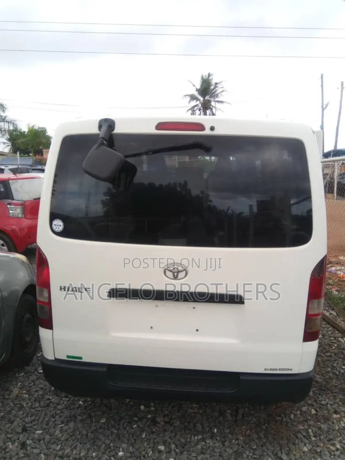 Toyota HiAce 2010 White