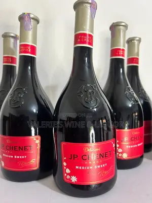 Jp Chenet - Medium Sweet Red Wine (France)