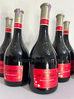 Jp Chenet - Medium Sweet Red Wine (France)