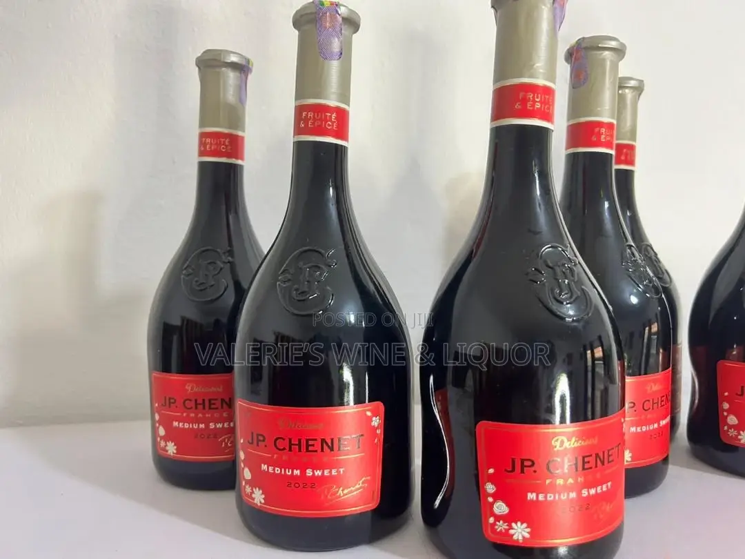 Jp Chenet - Medium Sweet Red Wine (France)