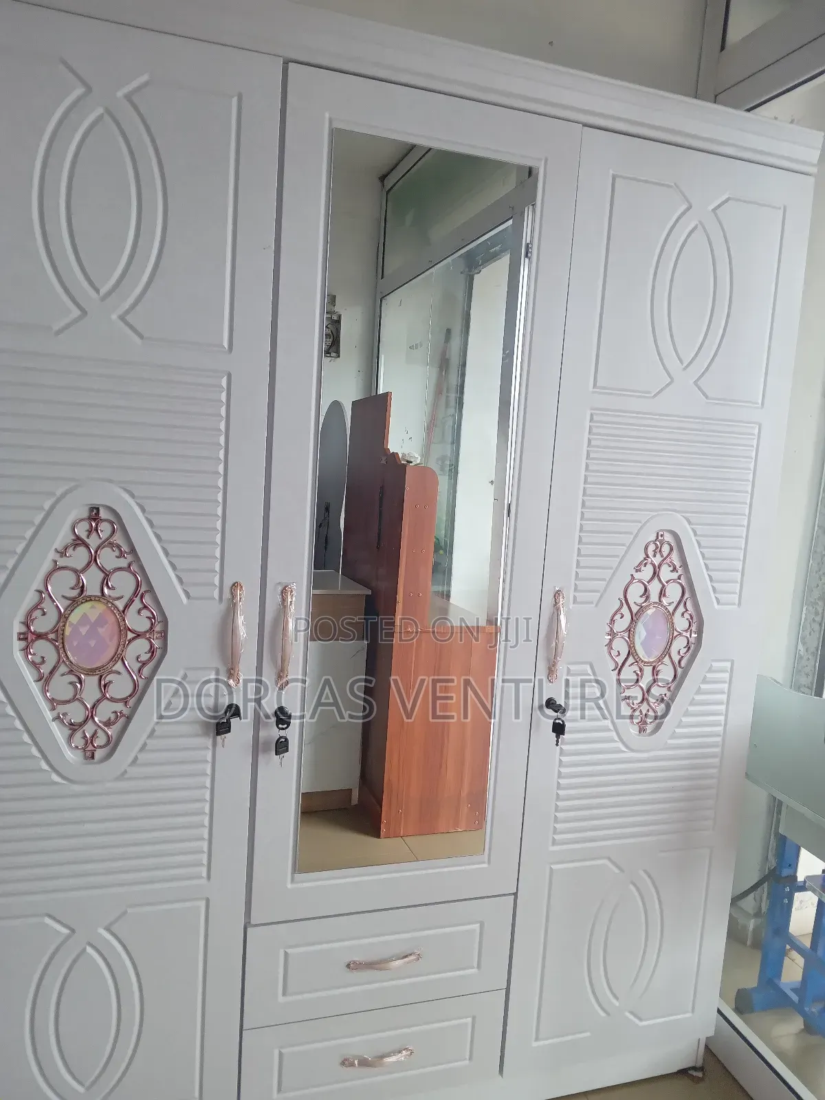 Lodgeroom Wardrobe