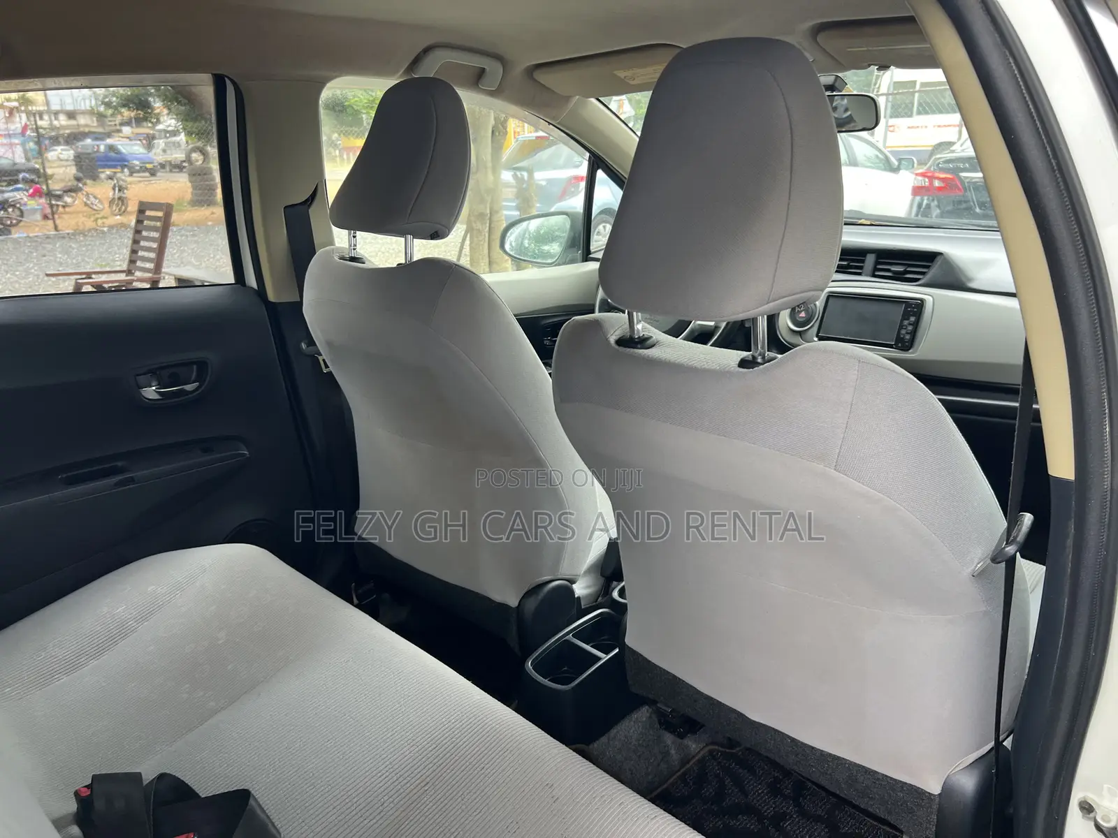 Toyota Vitz 1.3 AWD 3dr 2012 White