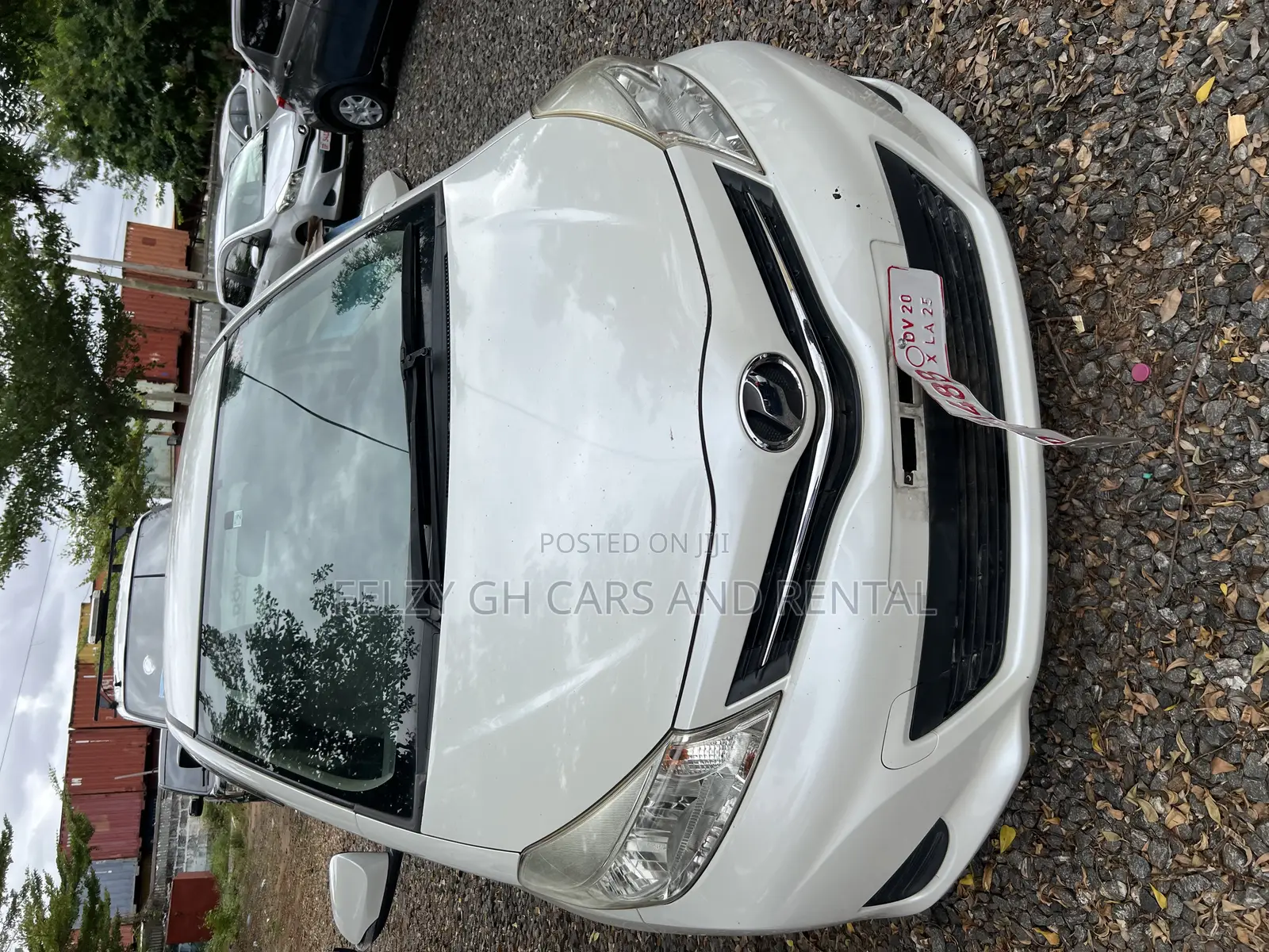 Toyota Vitz 1.3 AWD 3dr 2012 White