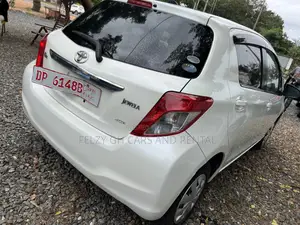 Toyota Vitz 1.3 AWD 3dr 2012 White