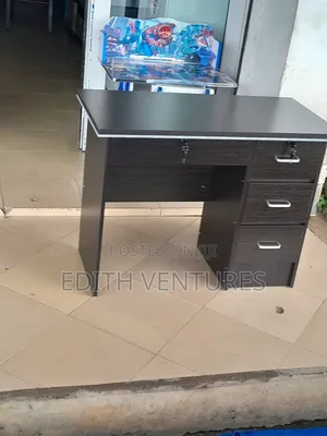 Setpoint Office Table