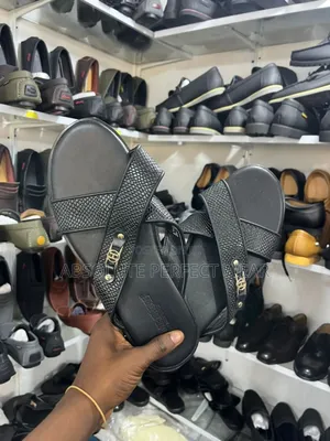 Relaxed Slippers Available in Sizes
