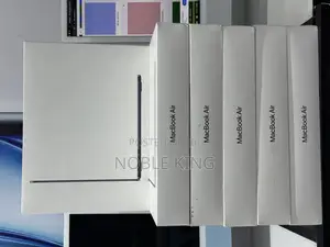New Laptop Apple MacBook Air 2025 M4 13-Inch 16GB Apple M4 SSD 256GB