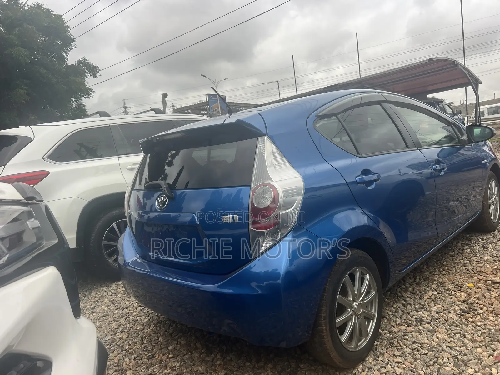 Toyota Aqua 2012 Blue