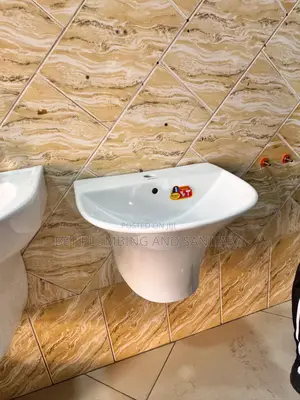 Combined Hung-Wall (Hand Wash Basin)