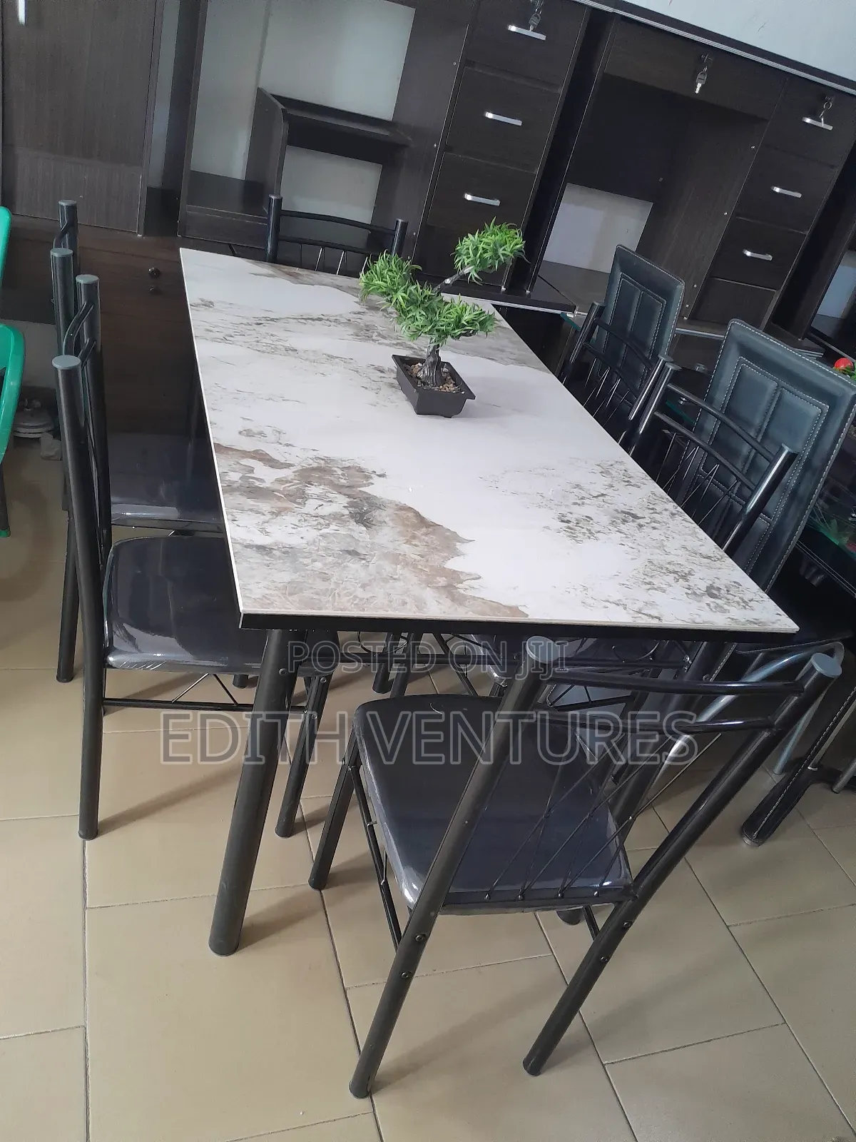 Vicinity Dining Set