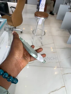 New Apple iPhone 15 256 GB Green