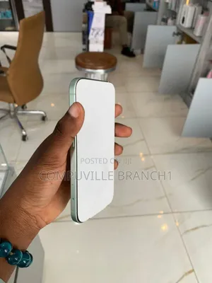 New Apple iPhone 15 256 GB Green