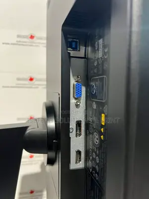 Lenovo 22inch FHD Vga, Hdmi Dp. Built-in Webcam, Speaker Microphone