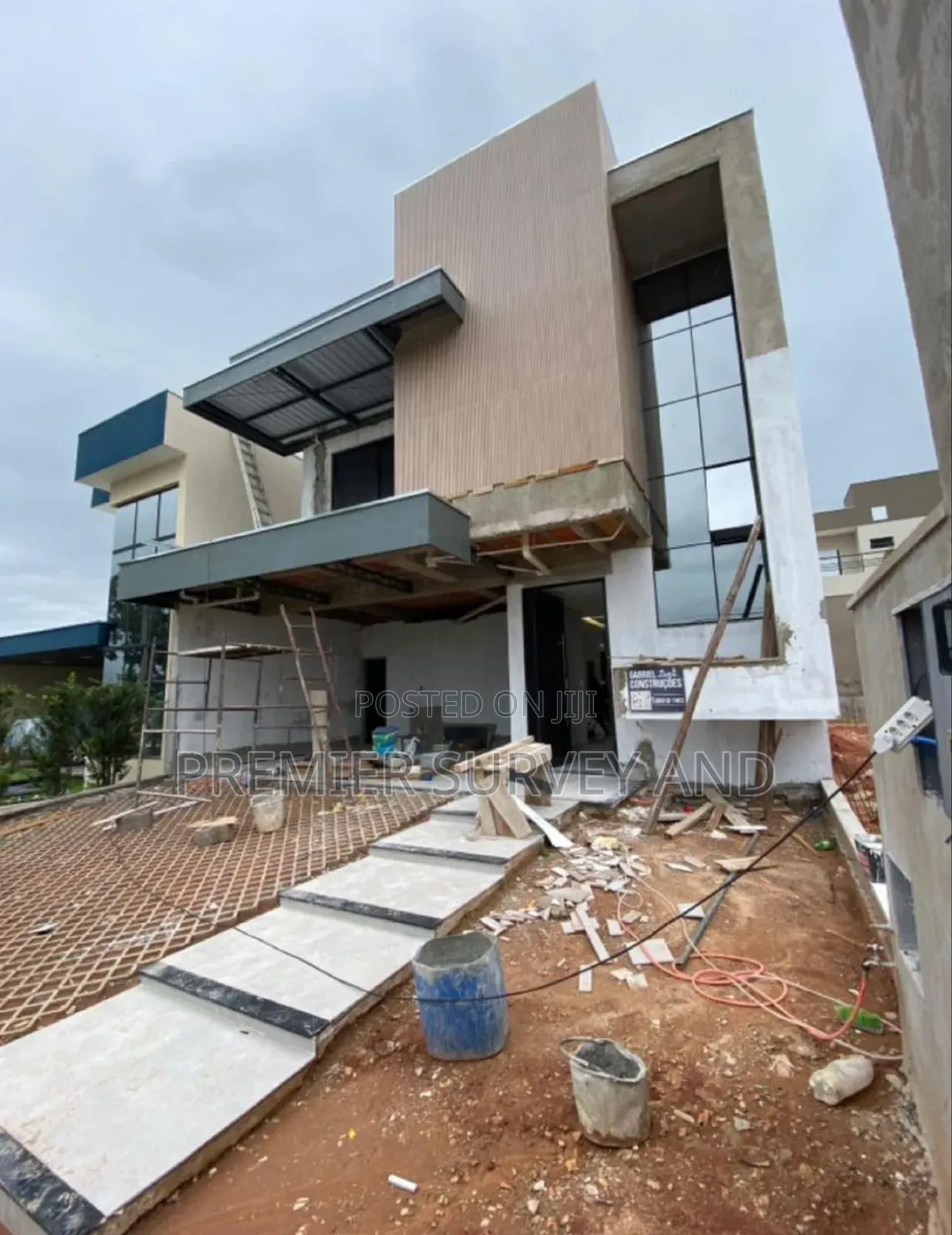 Best Builders in Tema