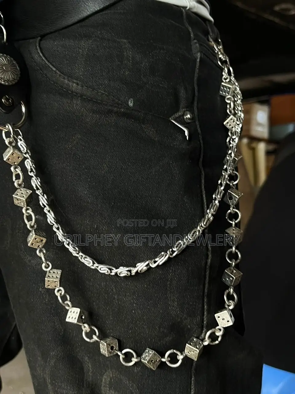 Quality Jeans Side Chain