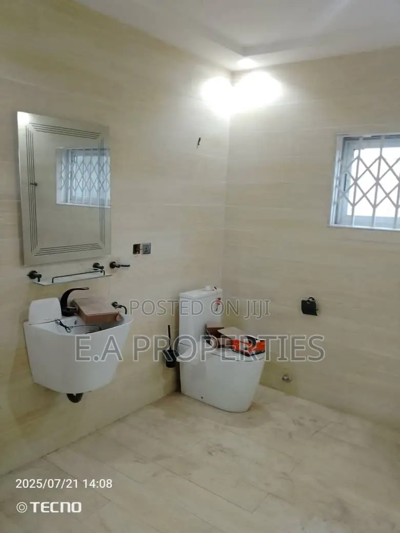 6bdrm House in E A Properties, Frafraha for rent