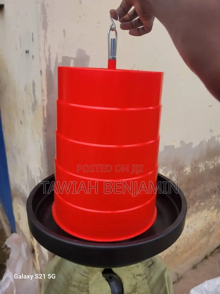15kg Chicken Feeder