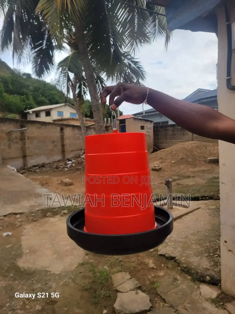15kg Chicken Feeder