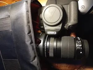 Canon Eos 77d_ Film Camera_18-135mm Lens