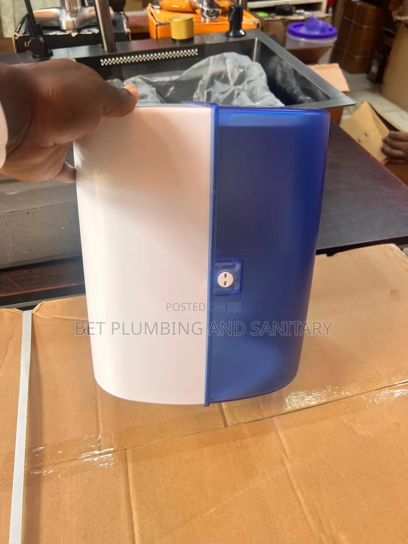 Jumbo Tissue Holder(Tissue Holder)