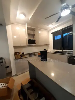 4bdrm Duplex in Westland for rent