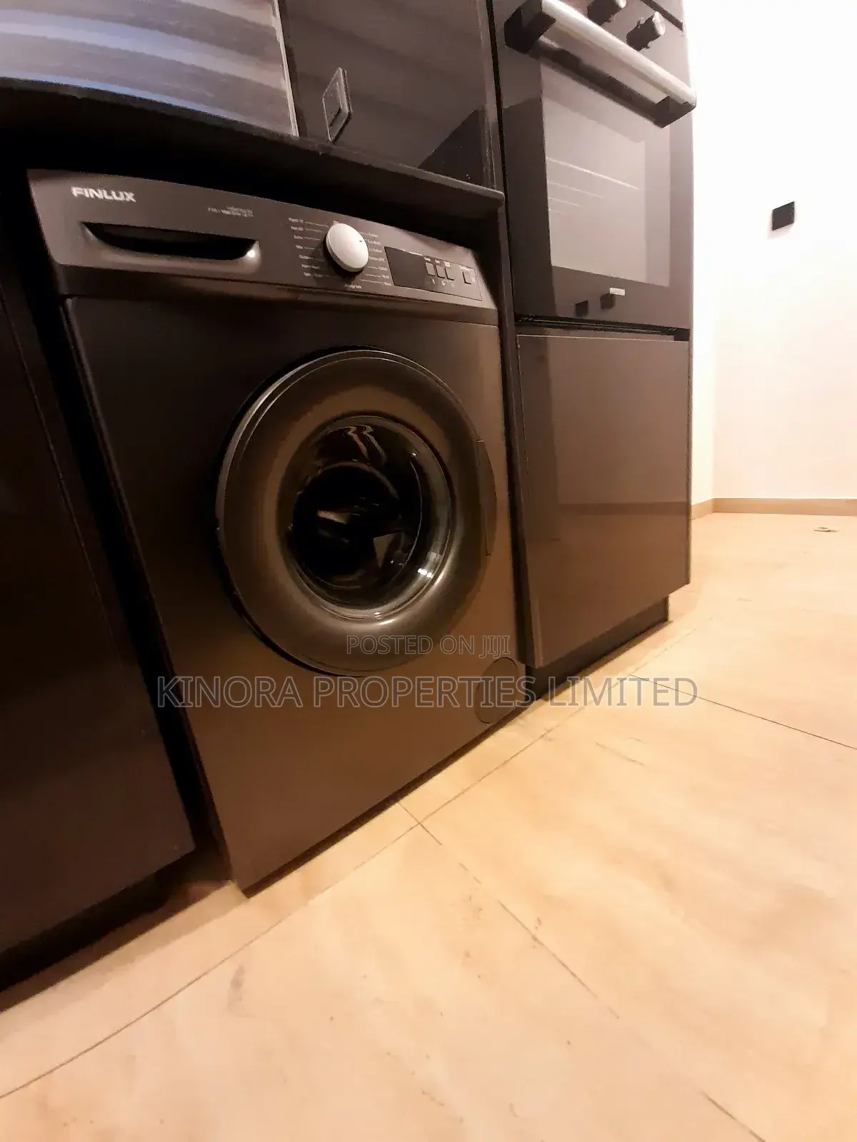 4bdrm Duplex in Westland for rent