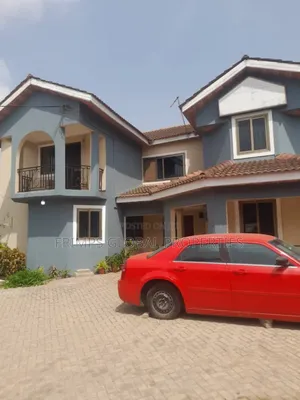 10bdrm House in West Hills Mall Area for sale