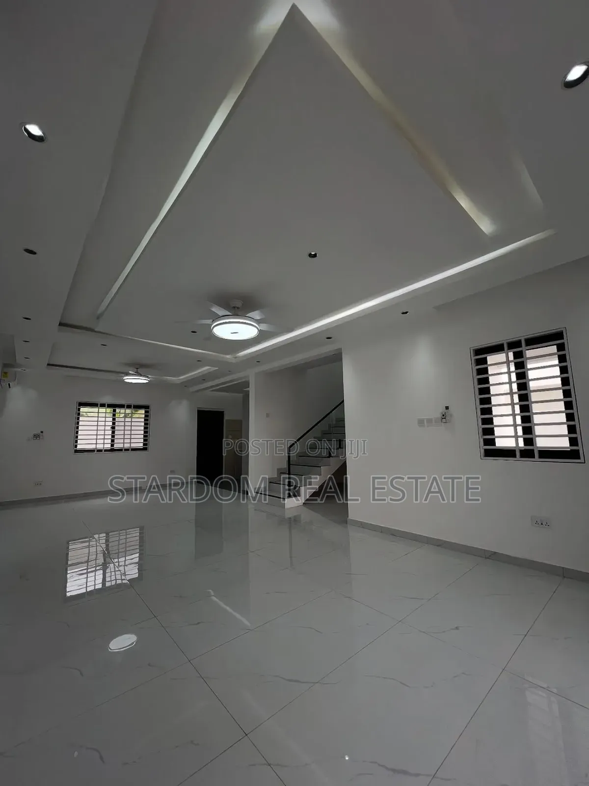 4bdrm Duplex in West Trassacco, East Legon for rent
