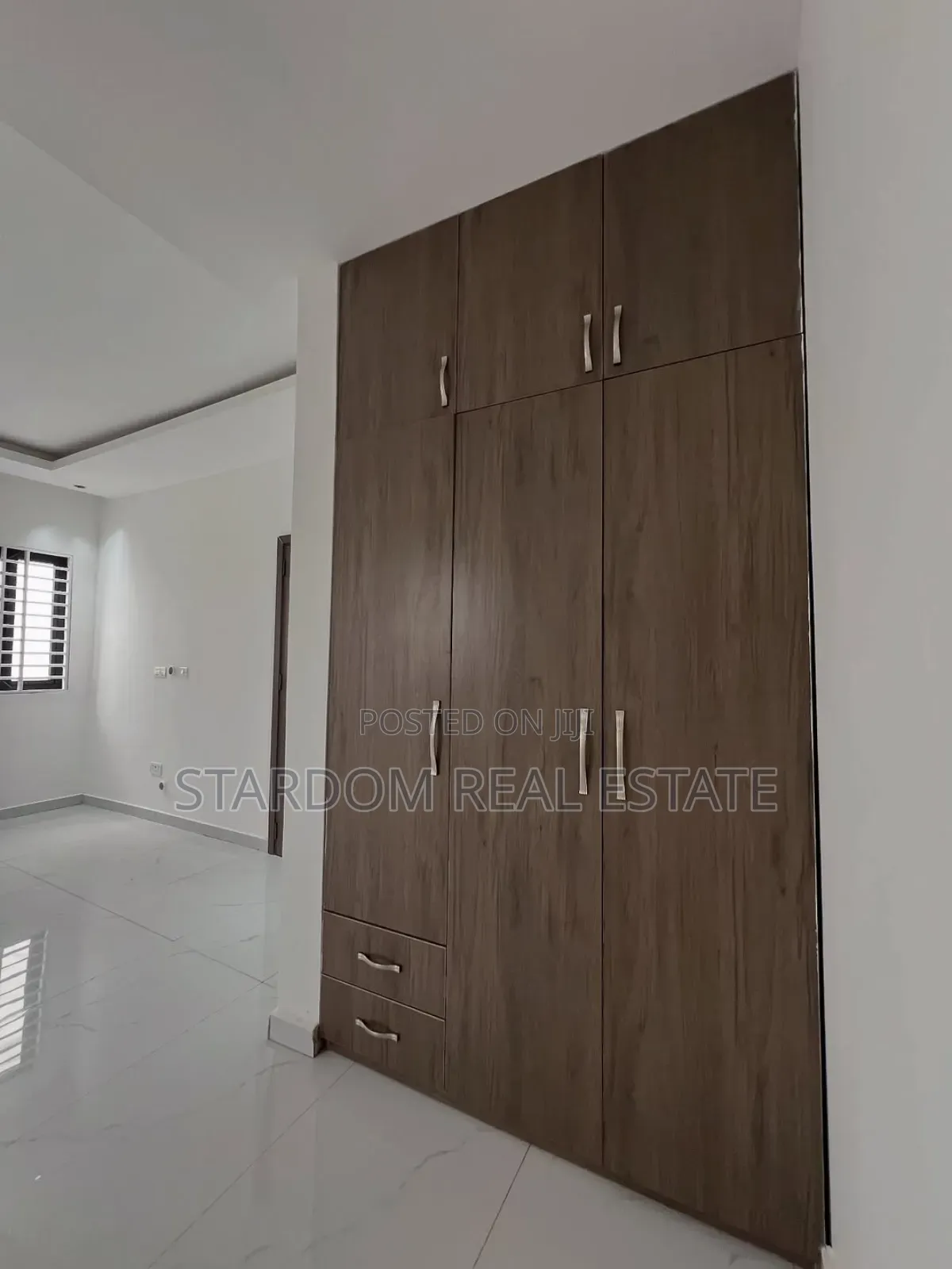 4bdrm Duplex in West Trassacco, East Legon for rent
