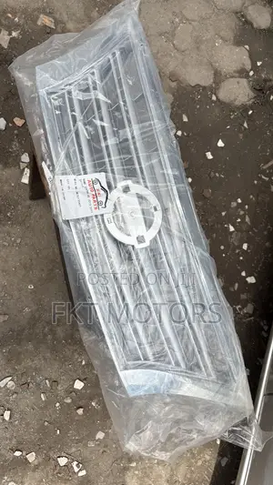 Nissan Versa Top Grilles 2013,2014,2015,2016
