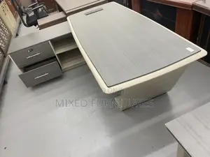 Executive Modern Office Table for Office