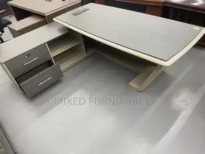 Executive Modern Office Table for Office