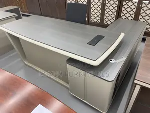 Executive Modern Office Table for Office