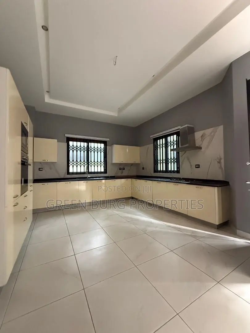 4bdrm House in Green, East Legon for rent