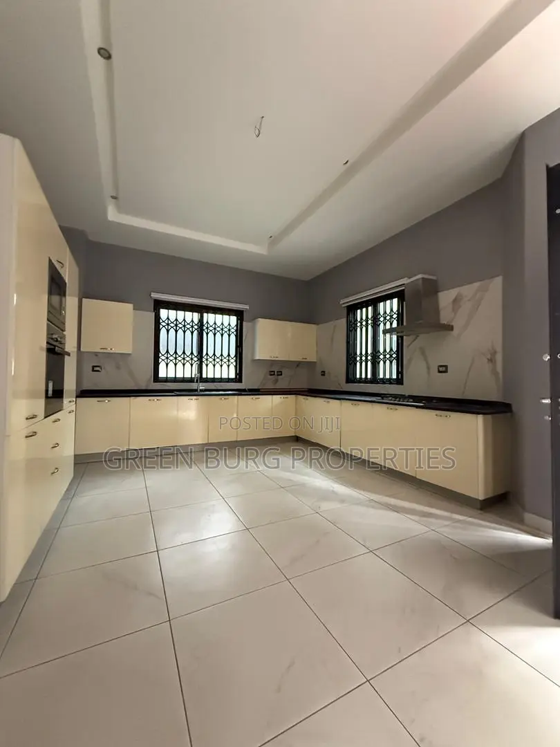 4bdrm House in Green, East Legon for rent