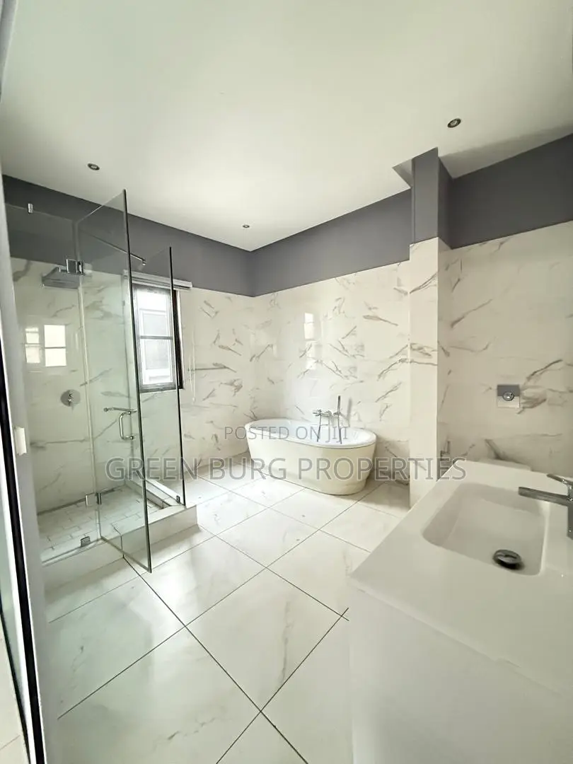 4bdrm House in Green, East Legon for rent