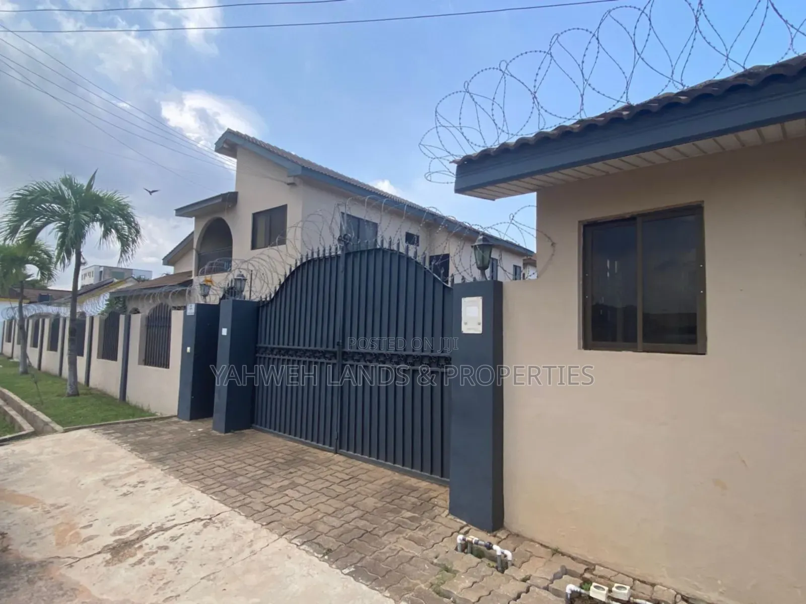 6bdrm House in Spintex for sale