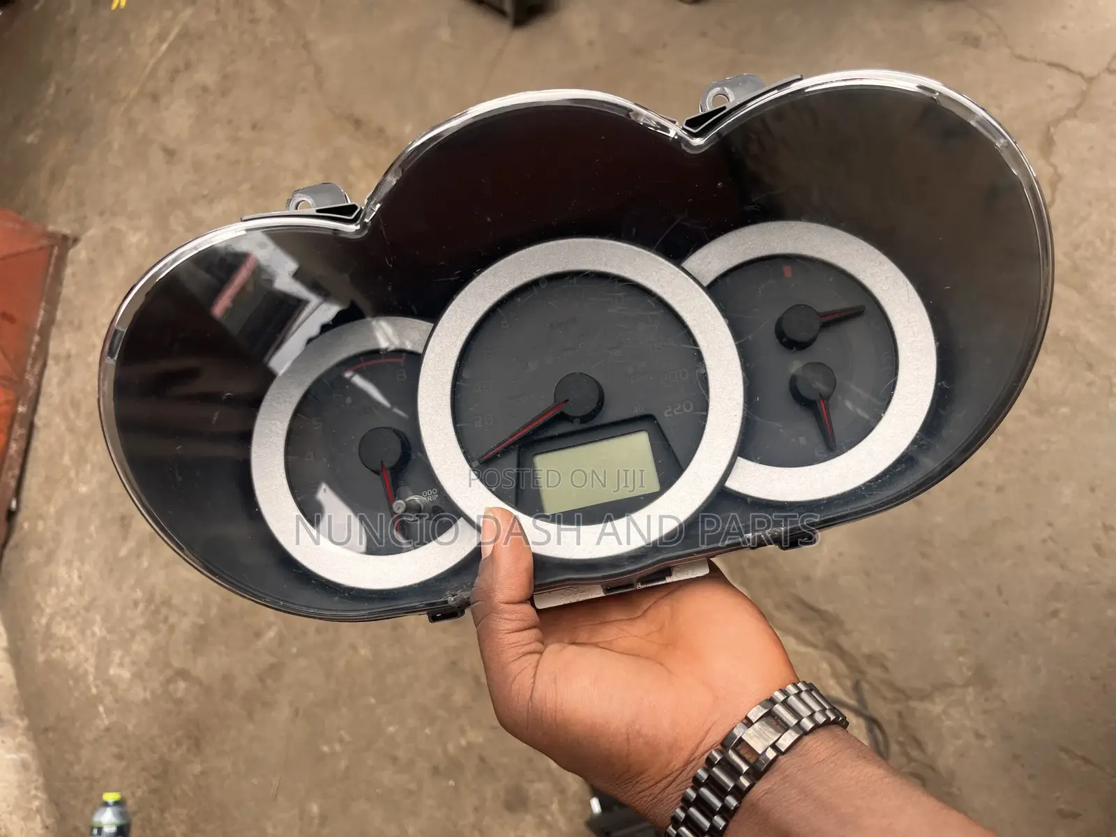 Toyota Rav4 2010 Meterboard ( Screws)